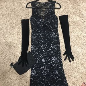 VALIANT PARIS LACE COUTURE EVENING GOWN